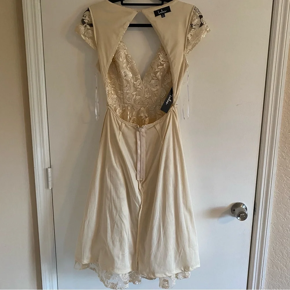 New Lulu's Jacqueline Champagne Floral Embroidered Backless Midi Dress Size S